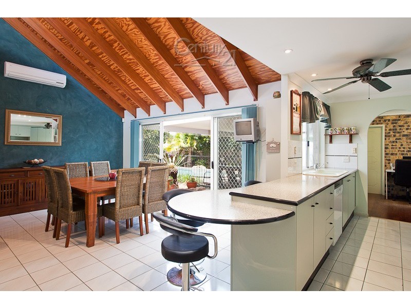 11 School Road, Victoria Point QLD 4165