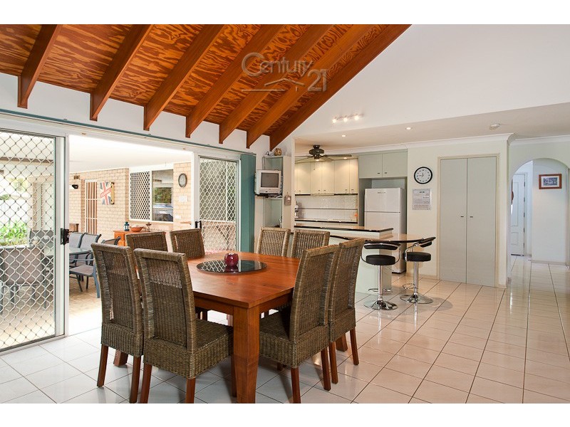 11 School Road, Victoria Point QLD 4165