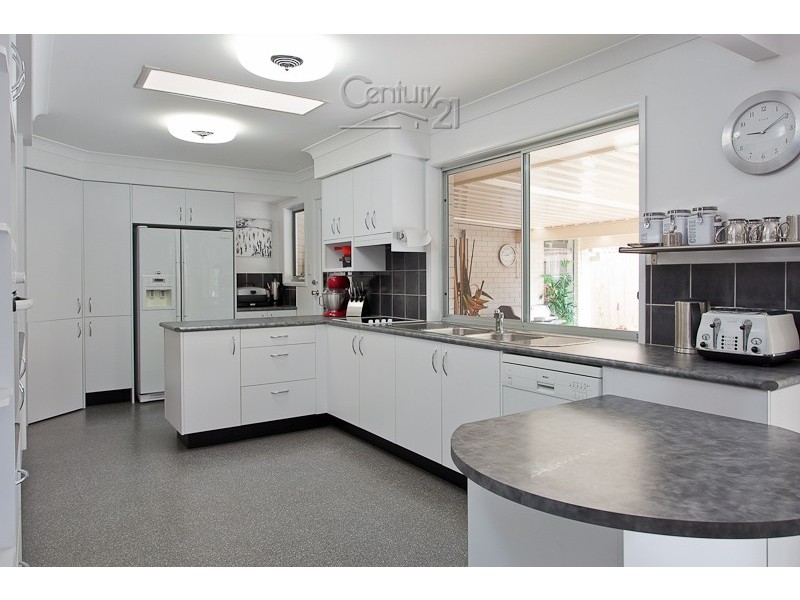 28 Peel Street, Redland Bay QLD 4165