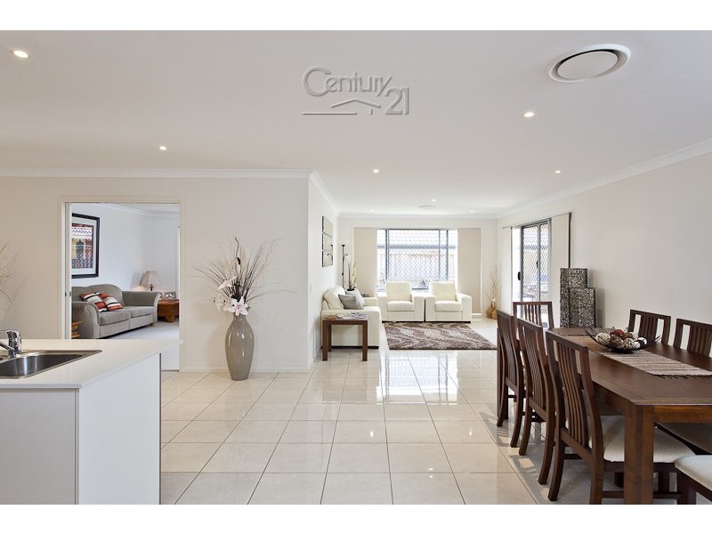 16 Sapium Road, Redland Bay QLD 4165