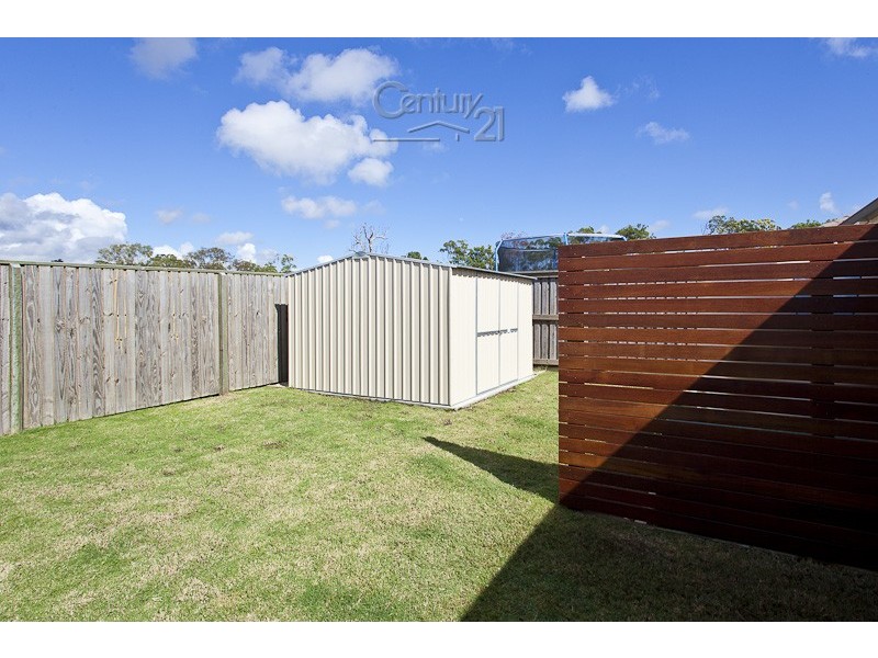 16 Sapium Road, Redland Bay QLD 4165