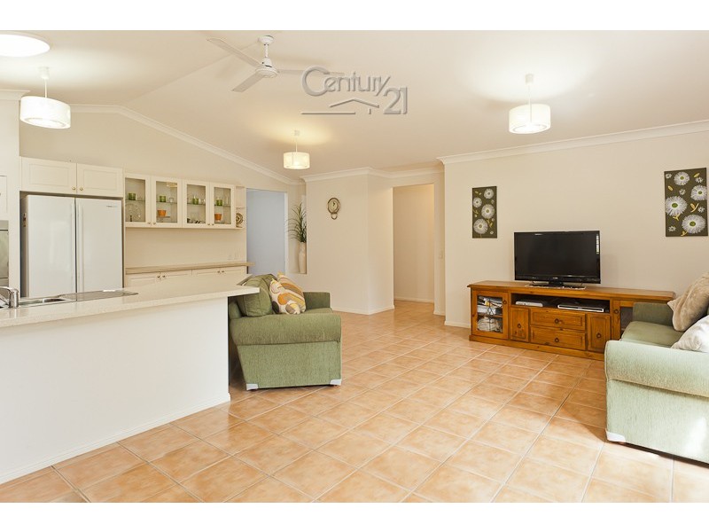 11 Alex Court, Redland Bay QLD 4165