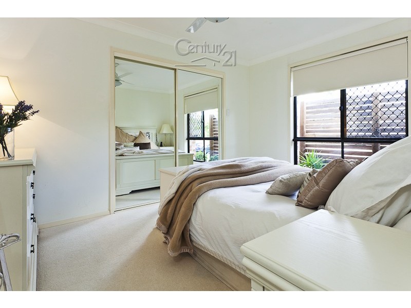 1 Michael St, Redland Bay QLD 4165