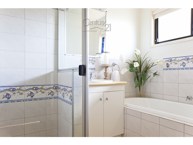 1 Michael St, Redland Bay QLD 4165