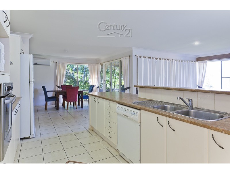 24 Daydream Street, Redland Bay QLD 4165