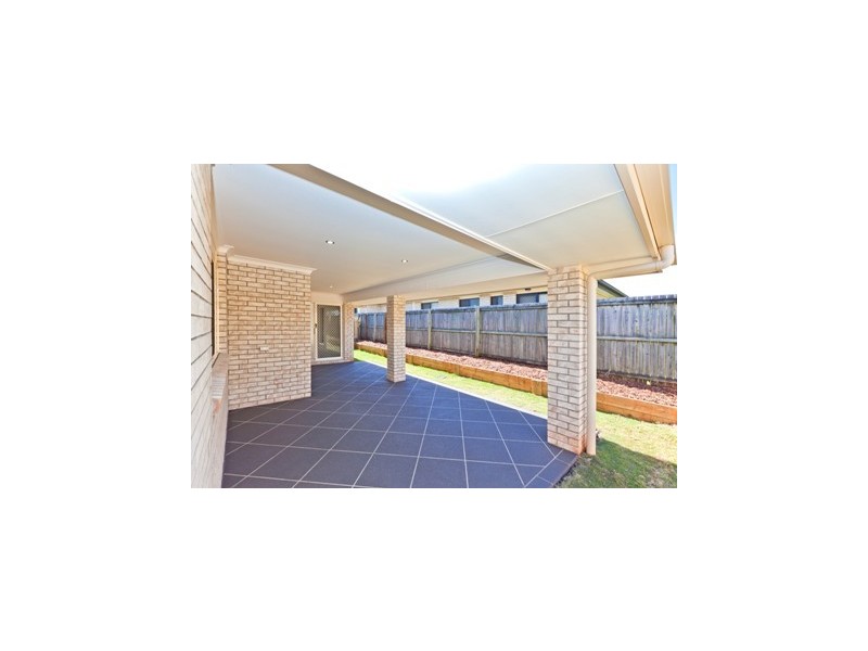 17 Seaholly Crescent, Victoria Point QLD 4165