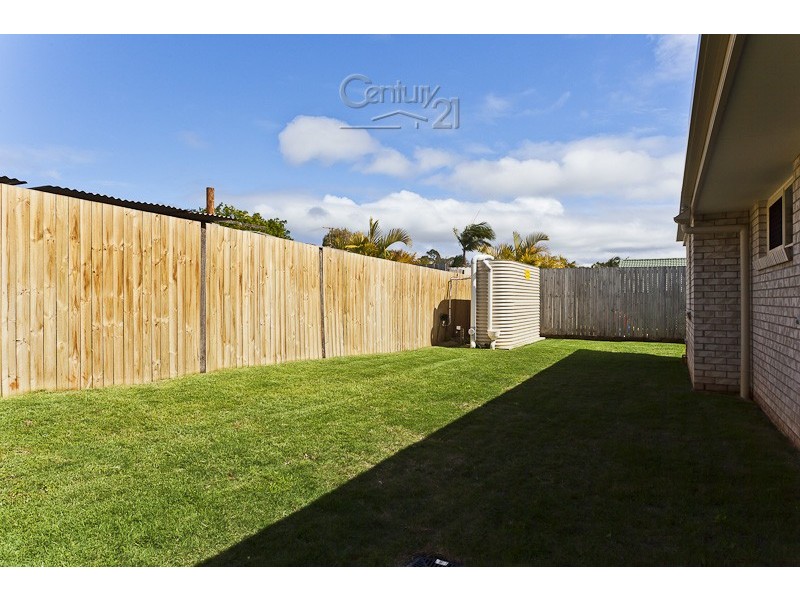 17 Seaholly Crescent, Victoria Point QLD 4165