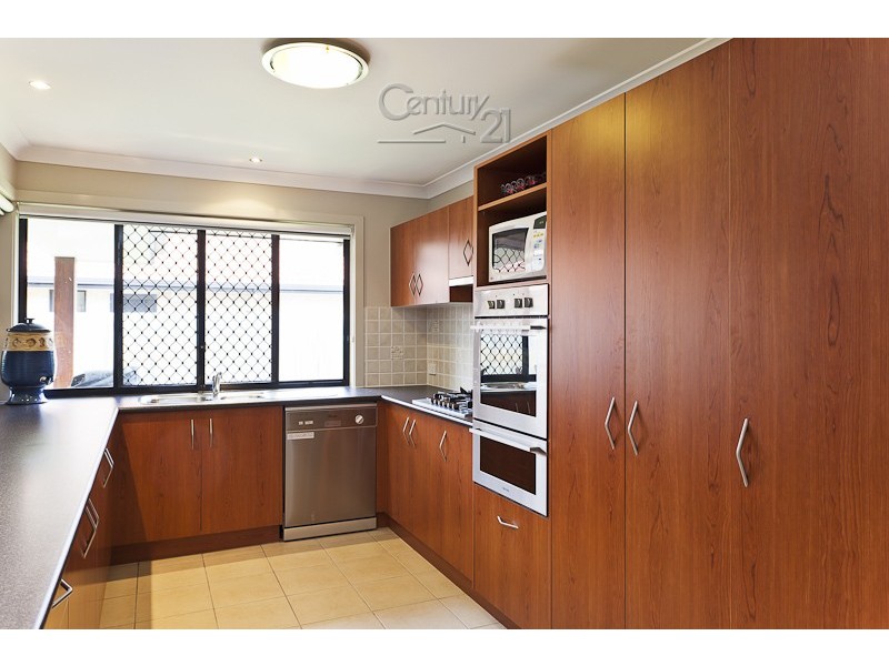 13 Parklink Dr, Redland Bay QLD 4165