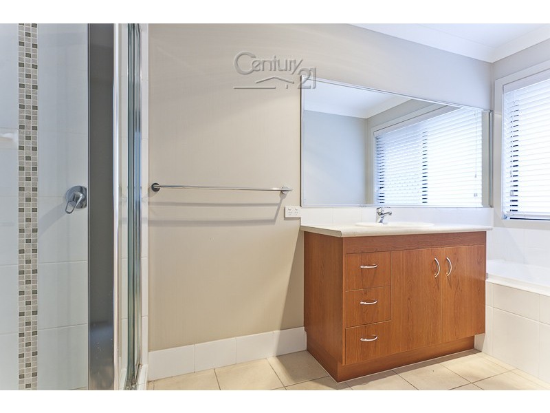 13 Parklink Dr, Redland Bay QLD 4165