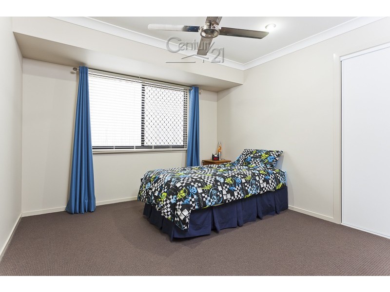 13 Parklink Dr, Redland Bay QLD 4165
