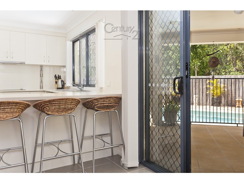 1 Blue Fin Crt, Redland Bay QLD 4165