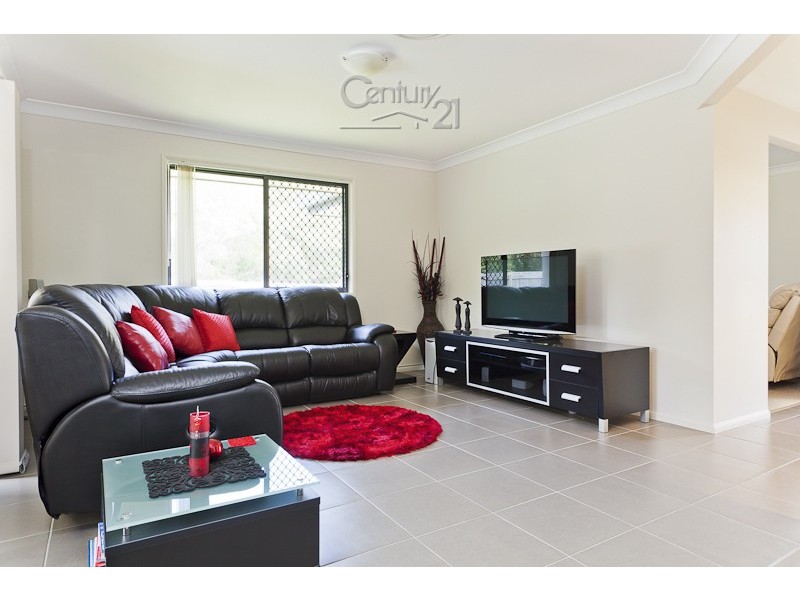 1 Blue Fin Crt, Redland Bay QLD 4165