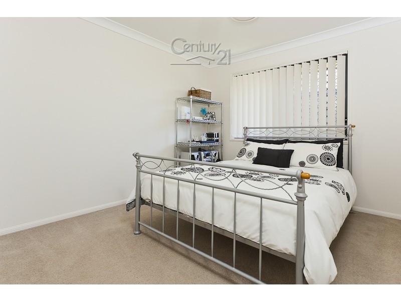 1 Blue Fin Crt, Redland Bay QLD 4165