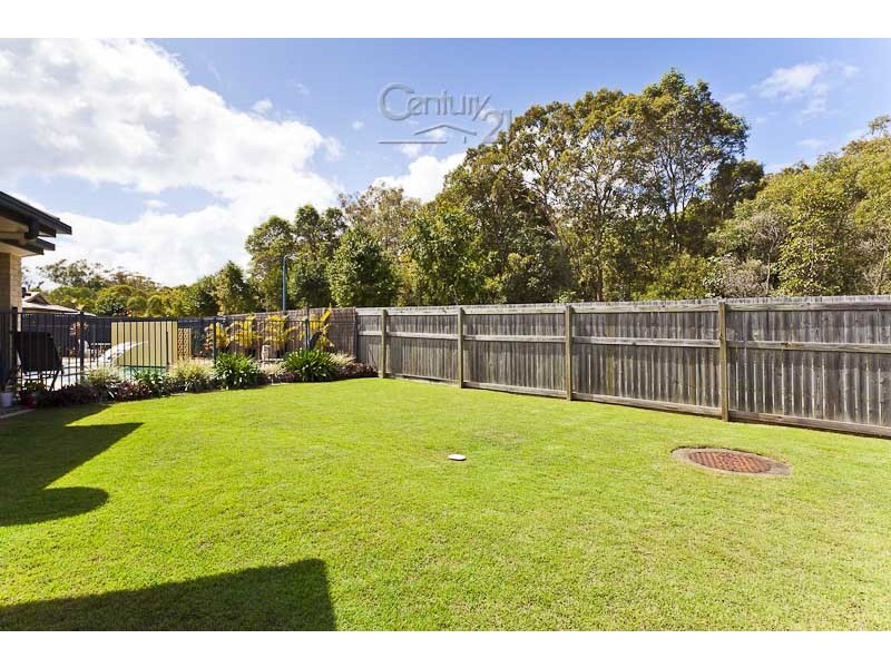 1 Blue Fin Crt, Redland Bay QLD 4165