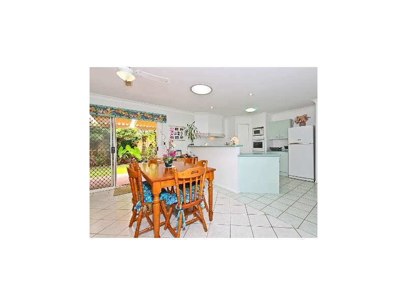 32 Marjorie Buckler Ave, Redland Bay QLD 4165