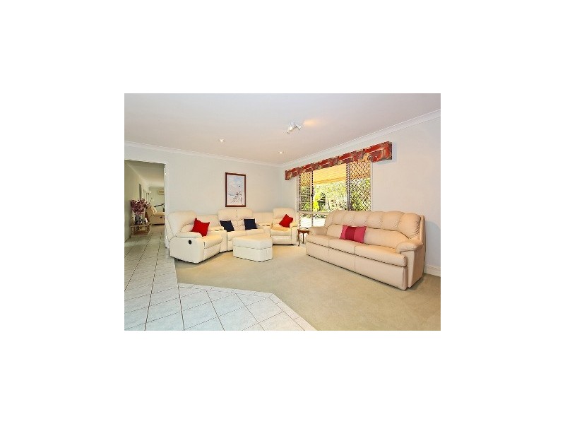 32 Marjorie Buckler Ave, Redland Bay QLD 4165