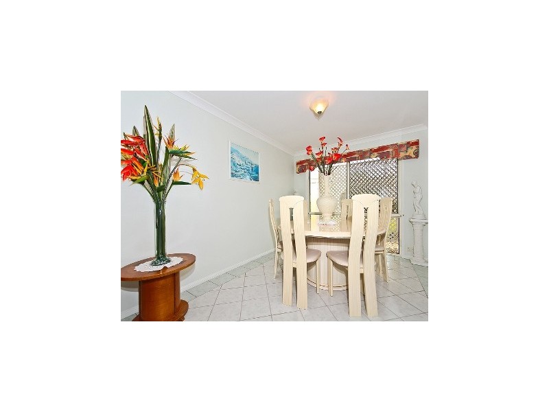 32 Marjorie Buckler Ave, Redland Bay QLD 4165