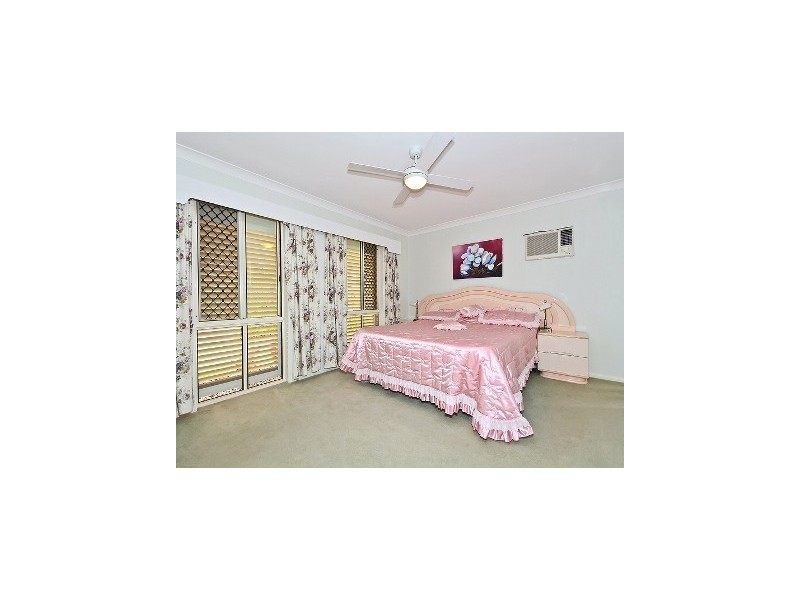 32 Marjorie Buckler Ave, Redland Bay QLD 4165