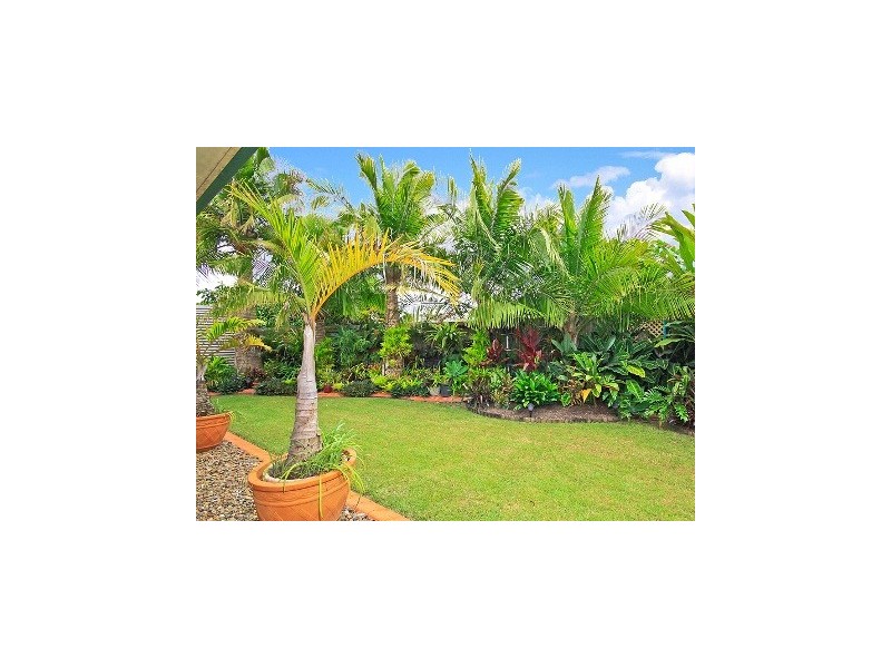 32 Marjorie Buckler Ave, Redland Bay QLD 4165