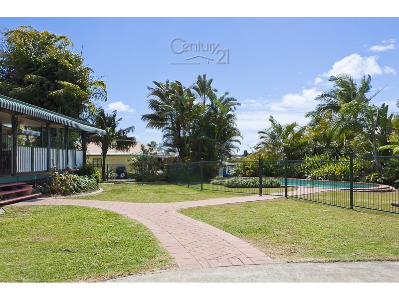 100 Collins Street, Redland Bay QLD 4165