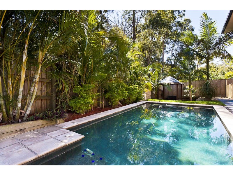 33 Portland Pde, Redland Bay QLD 4165