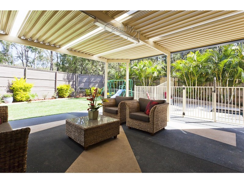 33 Portland Pde, Redland Bay QLD 4165