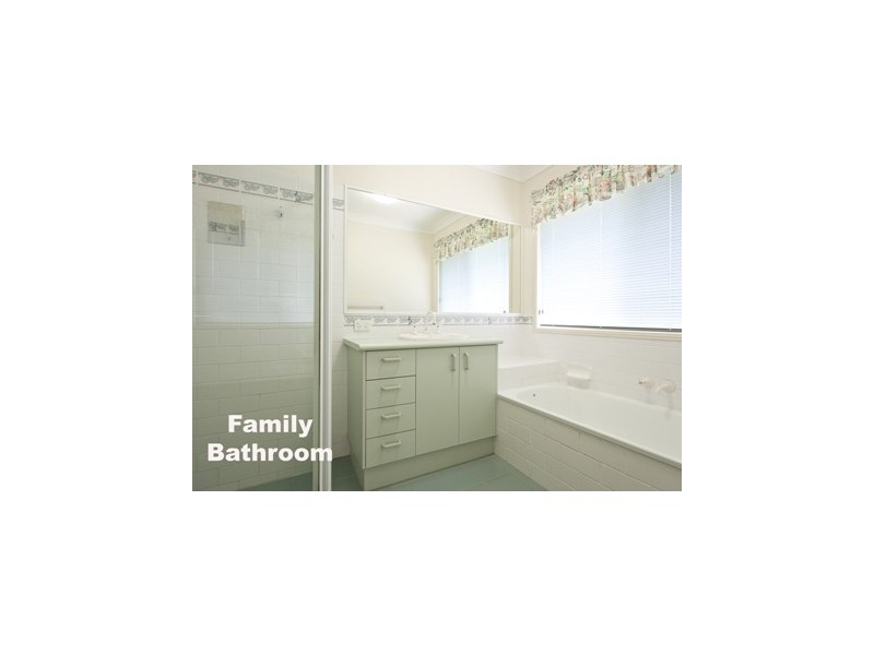 5 Holz Street, Victoria Point QLD 4165