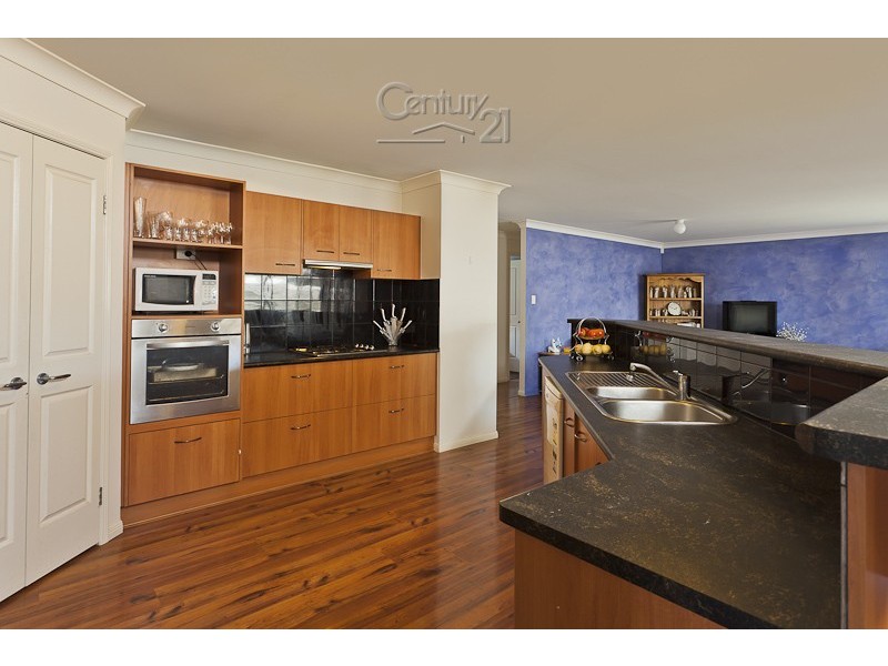 12 Caswell Crescent, Redland Bay QLD 4165