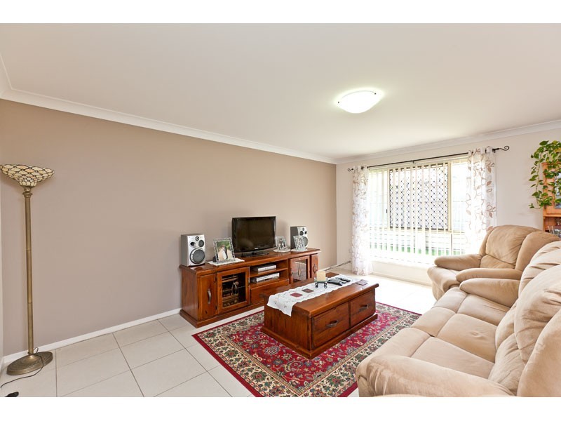 45 Emperor Drive, Redland Bay QLD 4165