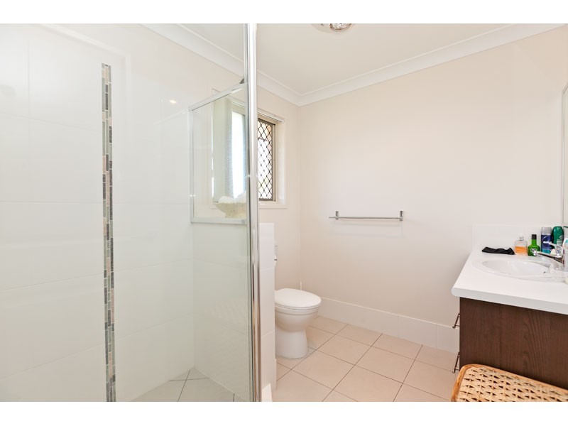 45 Emperor Drive, Redland Bay QLD 4165