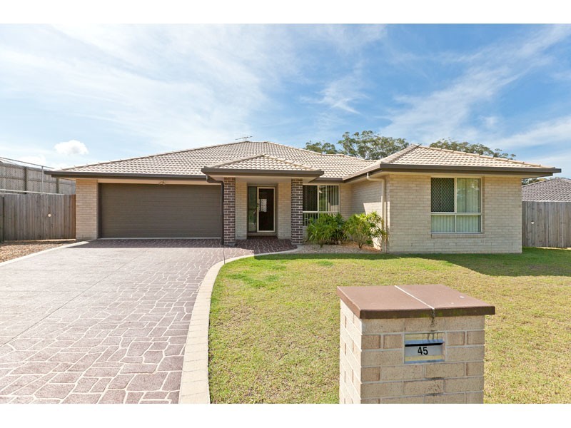 45 Emperor Drive, Redland Bay QLD 4165