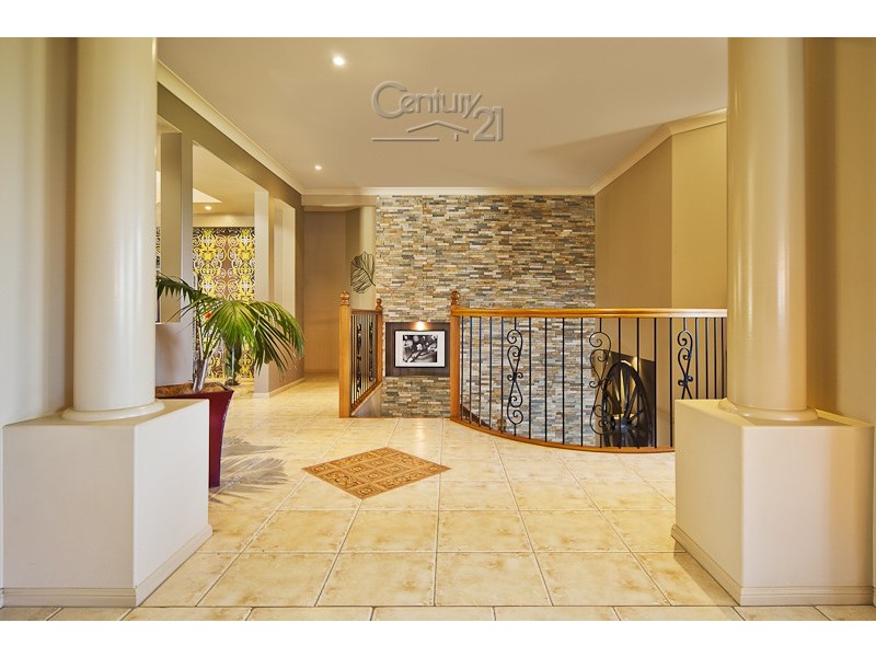 17 The Boulevard, Redland Bay QLD 4165