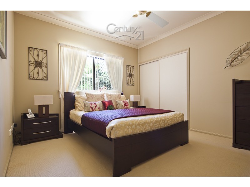 17 The Boulevard, Redland Bay QLD 4165