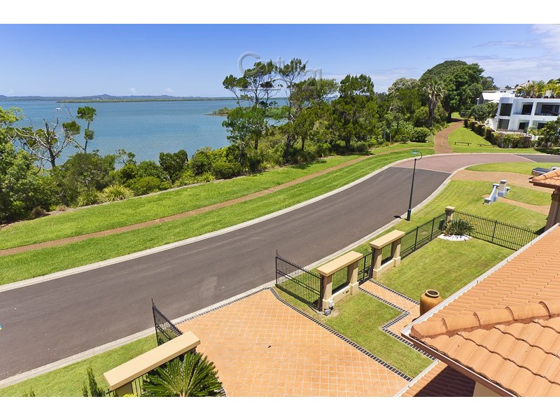 17 The Boulevard, Redland Bay QLD 4165