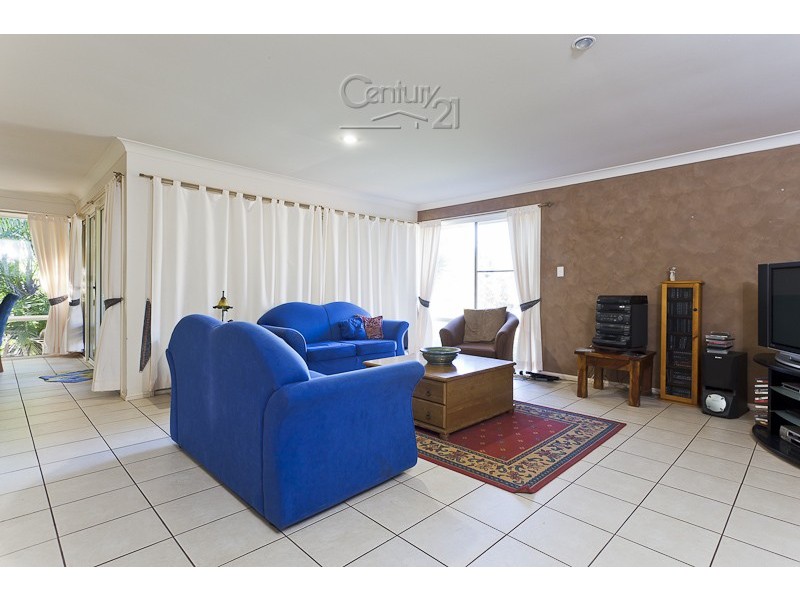 24 Daydream Street, Redland Bay QLD 4165