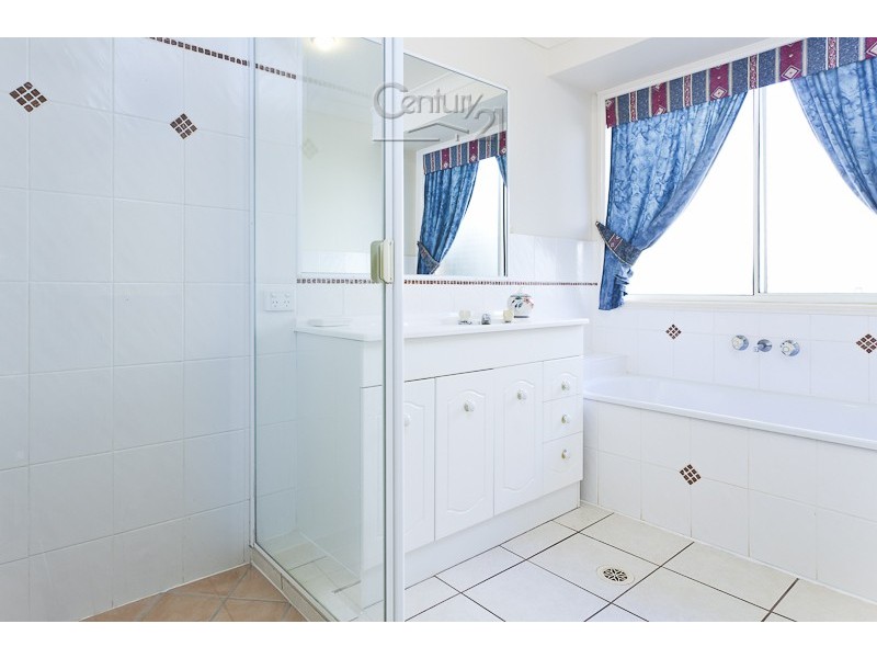 24 Daydream Street, Redland Bay QLD 4165