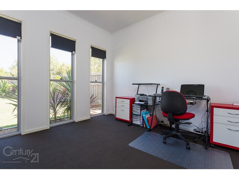 6 Cordia Close, Redland Bay QLD 4165