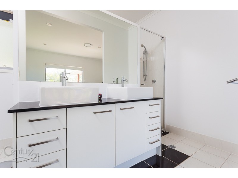 6 Cordia Close, Redland Bay QLD 4165