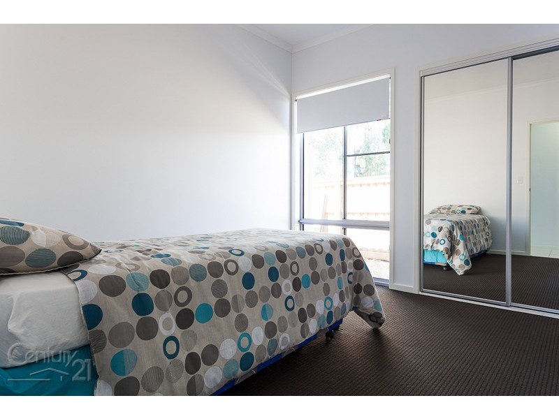 6 Cordia Close, Redland Bay QLD 4165
