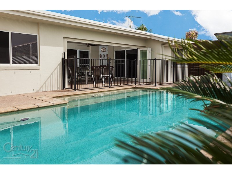 4 Wamsley Close, Redland Bay QLD 4165