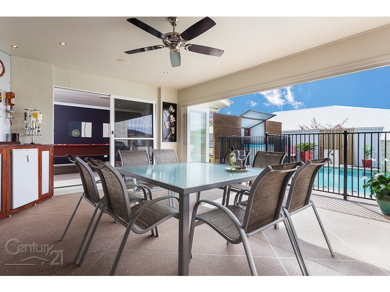 4 Wamsley Close, Redland Bay QLD 4165