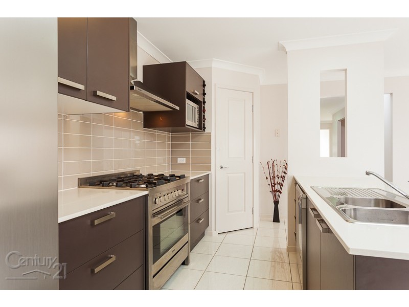 8 Sapium Road, Redland Bay QLD 4165
