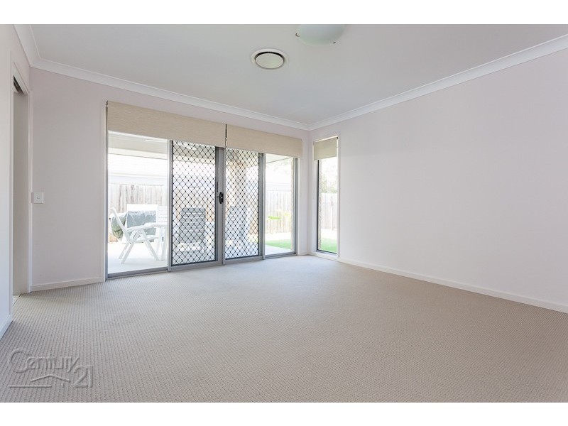 8 Sapium Road, Redland Bay QLD 4165