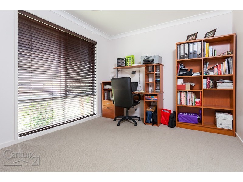8 Sapium Road, Redland Bay QLD 4165