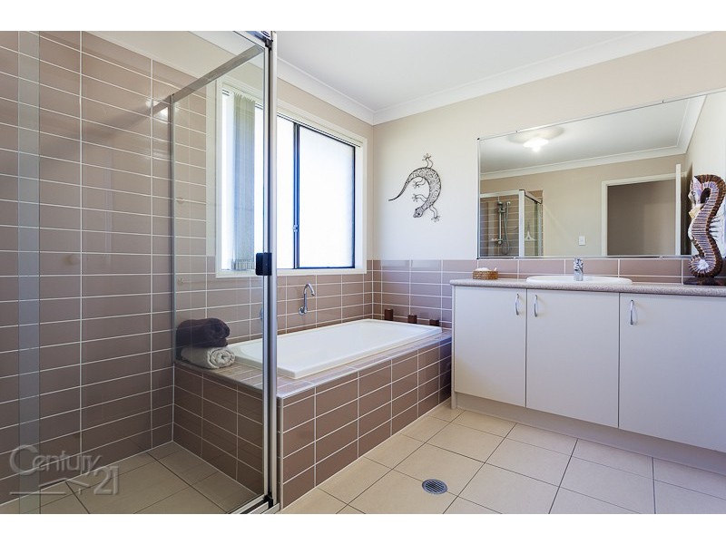 66 Ebony, Redland Bay QLD 4165