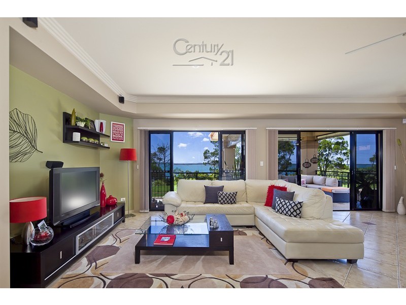 17 The Boulevard, Redland Bay QLD 4165