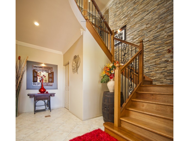 17 The Boulevard, Redland Bay QLD 4165