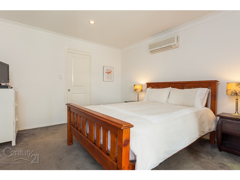 10 Mervyn Crescent, Redland Bay QLD 4165