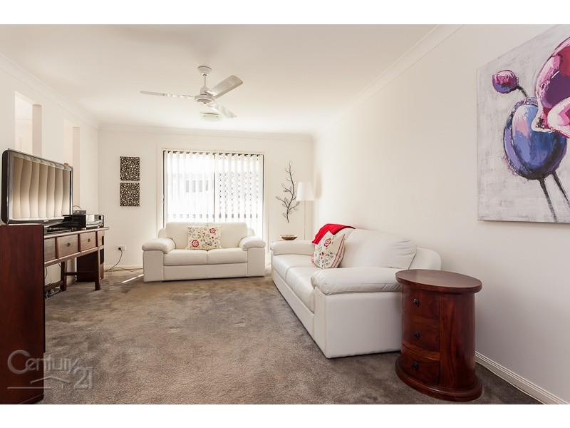 10 Mervyn Crescent, Redland Bay QLD 4165