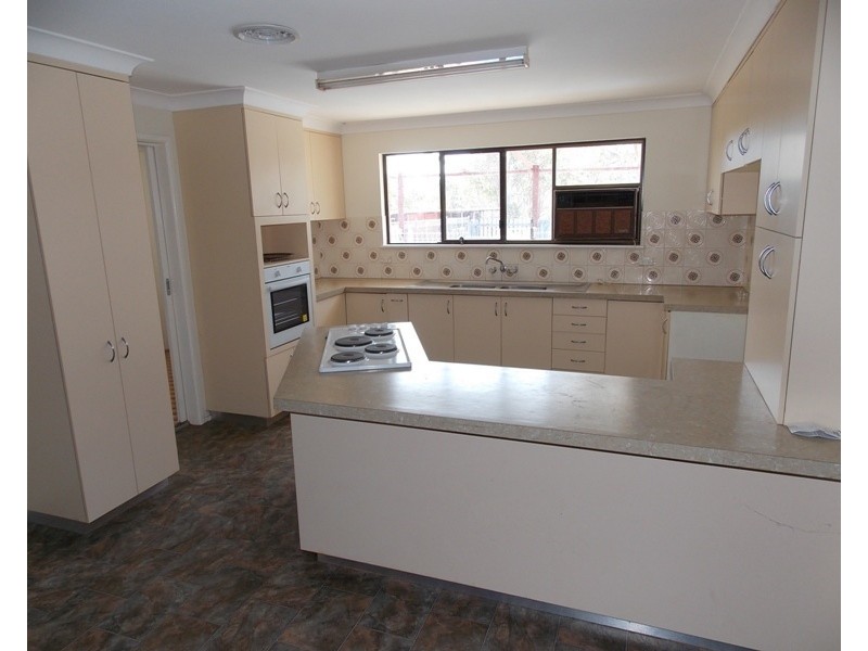 20 Grey Street, Nanango QLD 4615